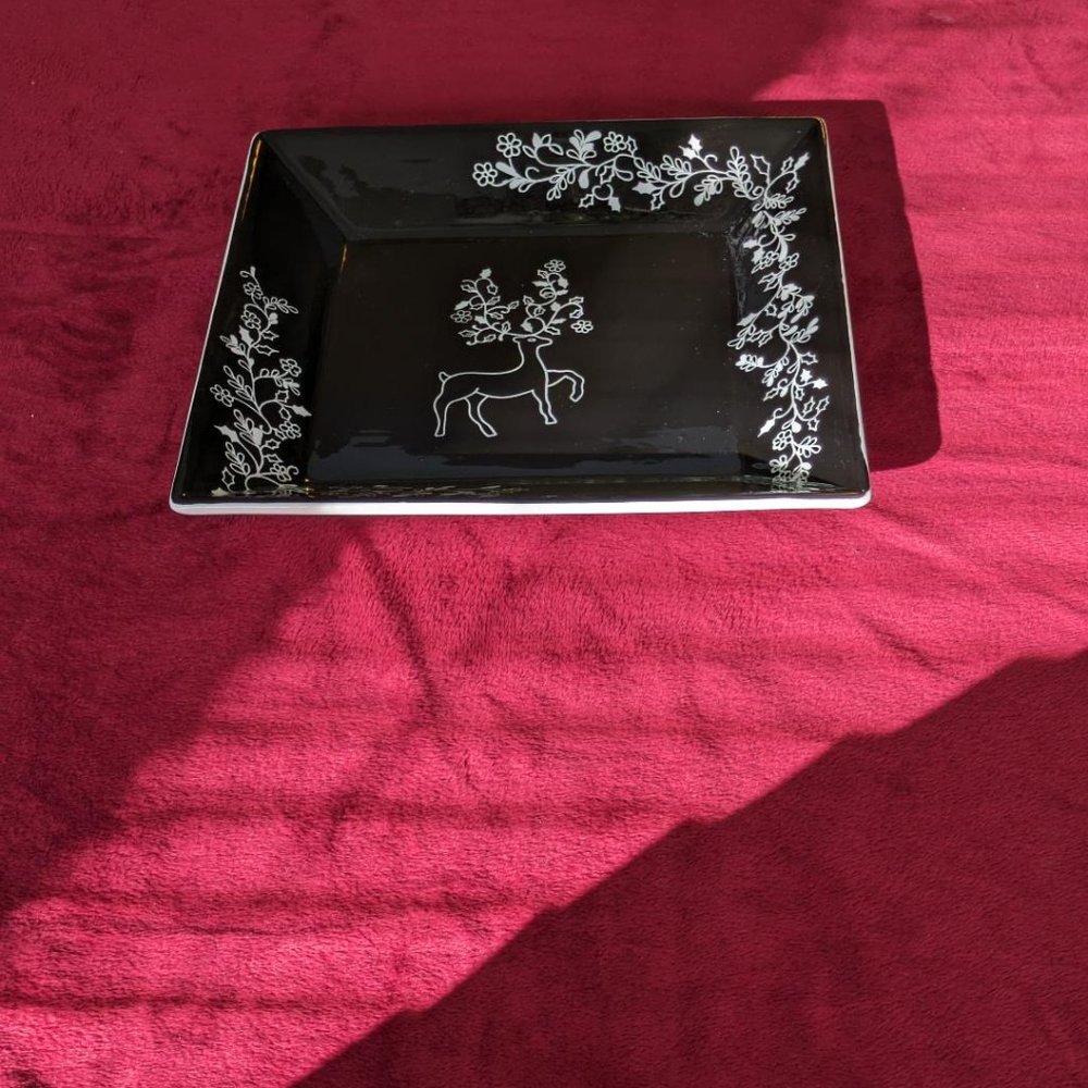 Gates Ware large glossy black ceramic reindeer, blk/wht floral 12in platter